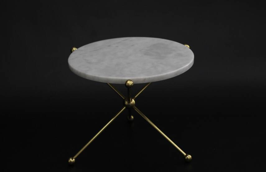 Çapraz Ayaklı Beyaz Mermer Sunumluk - 1