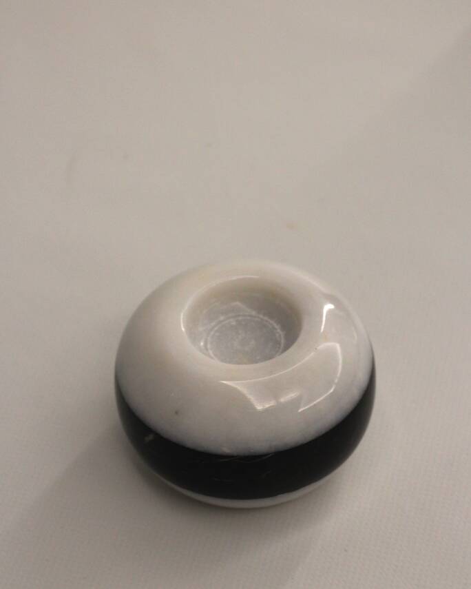 Siyah-Beyaz Mermer Mumluk - 2